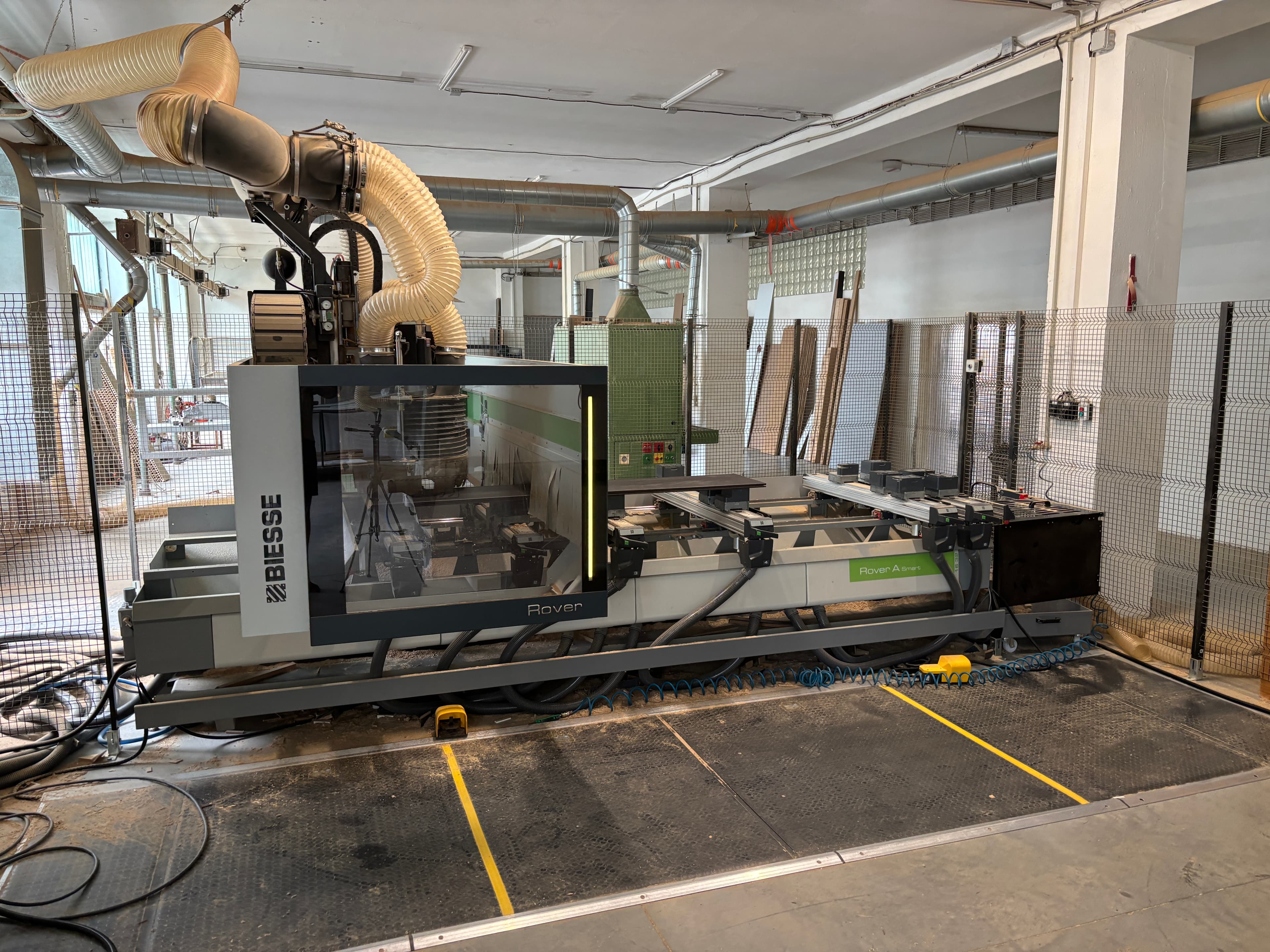 Biesse Rover A Smart CNC machining center in the workshop