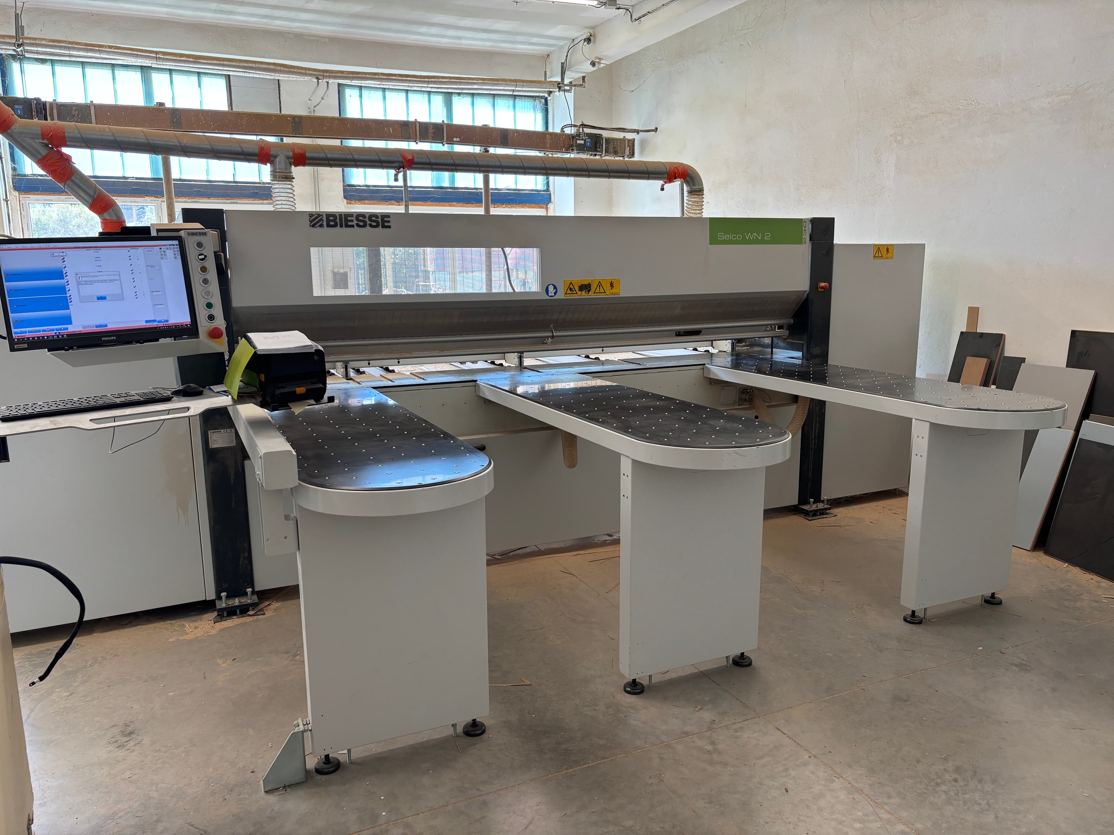 Biesse Selco WN2 panel saw and outfeed tables